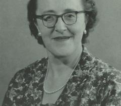 Portrait de Suzanne Bastid (8° NS 27315, © Bibliothèque de l'Institut de France)